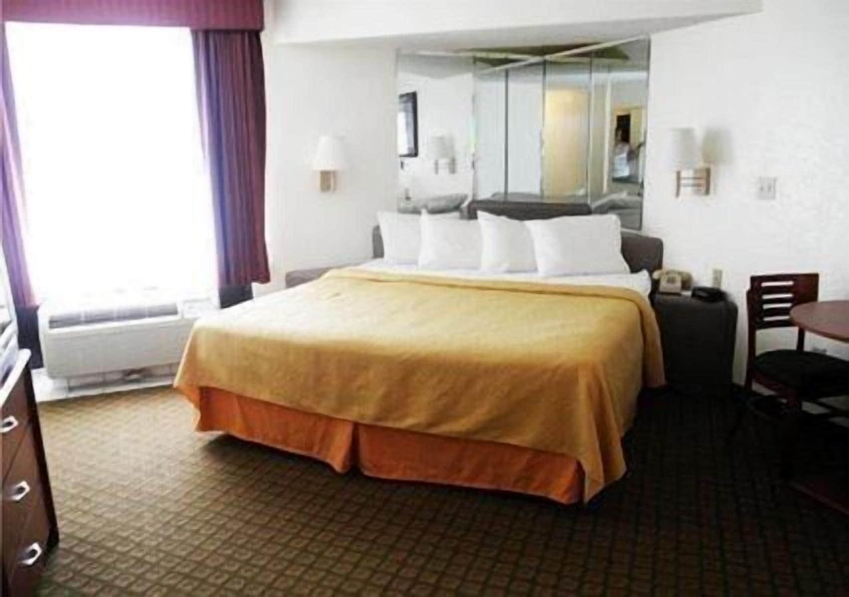 Quality Inn And Suites Indianapolis Exteriér fotografie