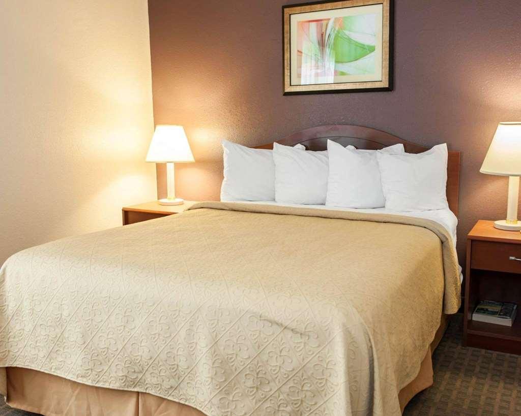 Quality Inn And Suites Indianapolis Pokoj fotografie
